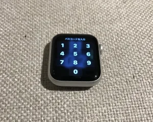 Apple Watch Series 8 GPS & Cellular 41mm 液晶修理 — 修理の様子