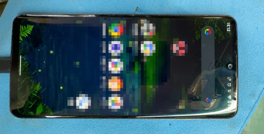 AQUOS sense 通信修理 — 修理の様子