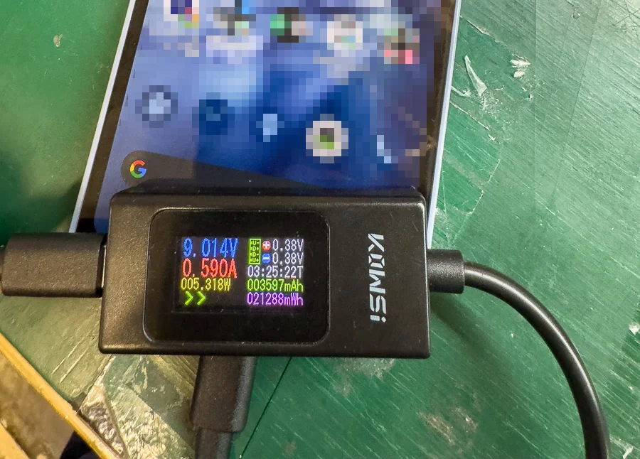 AQUOS R5G 起動不良修理 — 修理の様子