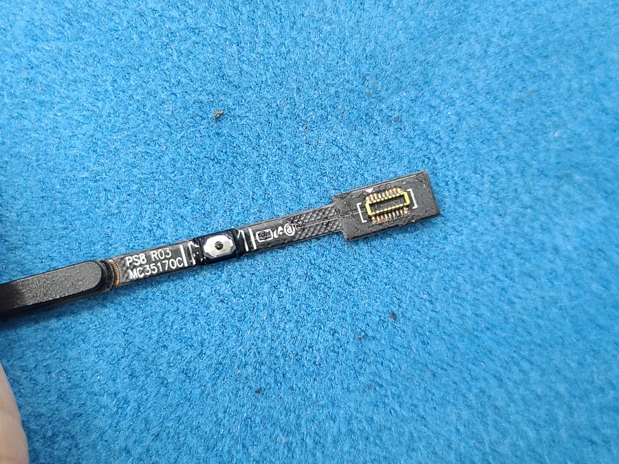 AQUOS R3 通信修理 — 修理の様子