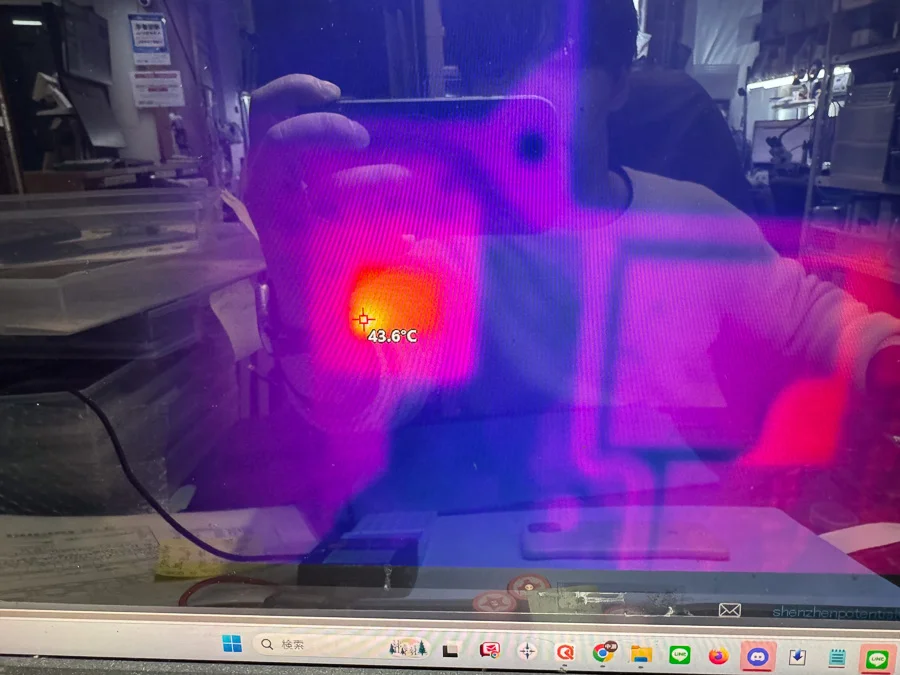 AQUOS sense basic 基板修理 — 修理の様子