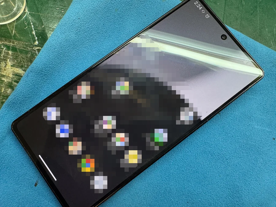 AQUOS sense6s 通信修理 — 修理の様子