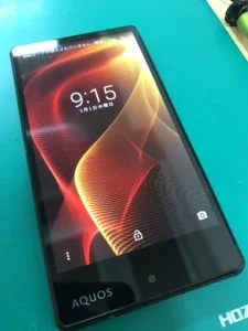 AQUOS sense4 液晶修理 — 修理の様子