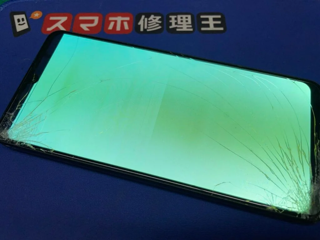 AQUOS sense4 basic 液晶修理 — 修理の様子