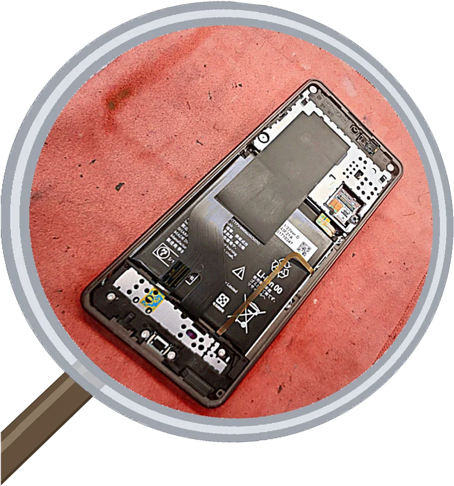 AQUOS sense8 画面に緑の線が表示される【即日画面交換修理】 — 修理の様子