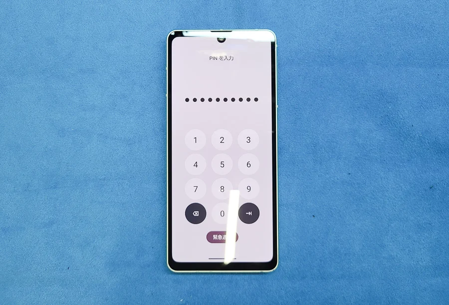 AQUOS R3 液晶修理 — 修理の様子