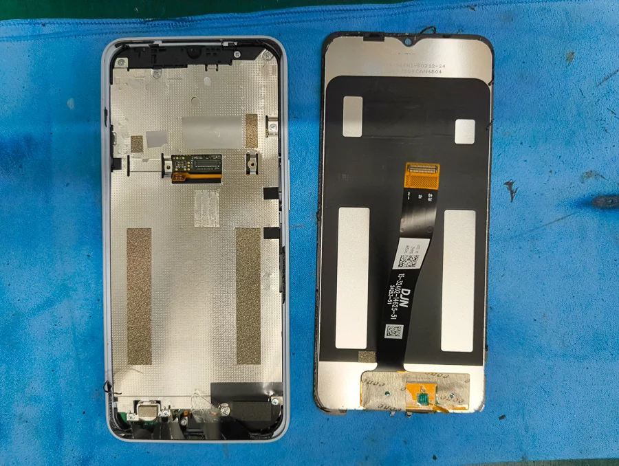 AQUOS sense2 液晶修理 — 修理の様子