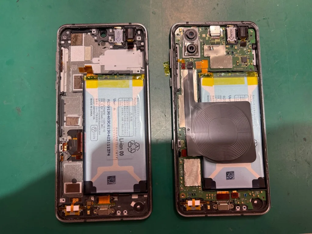 AQUOS wish3 液晶修理 — 修理の様子