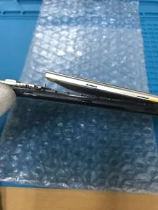 ZenFone 7 ZS670KS バッテリー交換 — 修理の様子