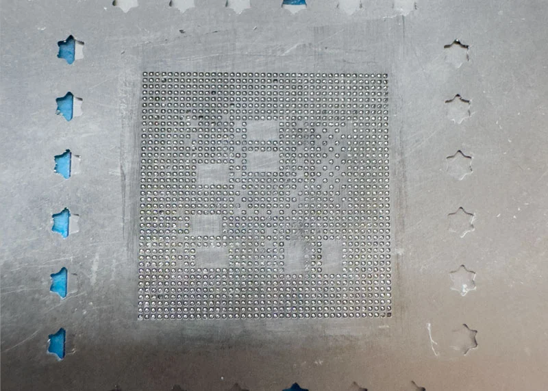 ZenFone Selfie ZD551KL WiFi修理 — 修理の様子