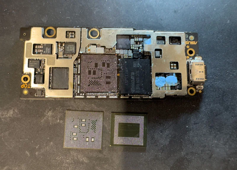 ROG Phone II ZS660KL 通信修理 — 修理の様子