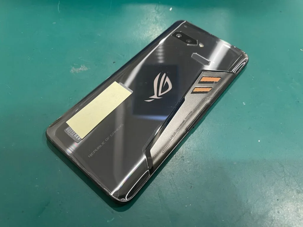 ZenFone 4 Max ZC554KL データ復旧 — 修理の様子