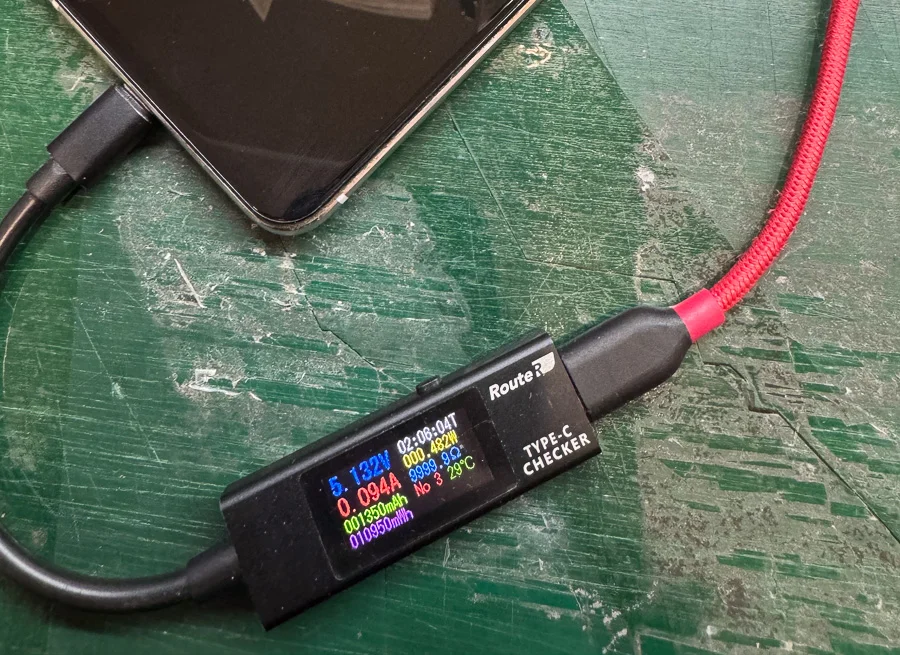 ZenFone Max Pro (M1) ZB602KL 無線 WiFi修理 — 修理の様子