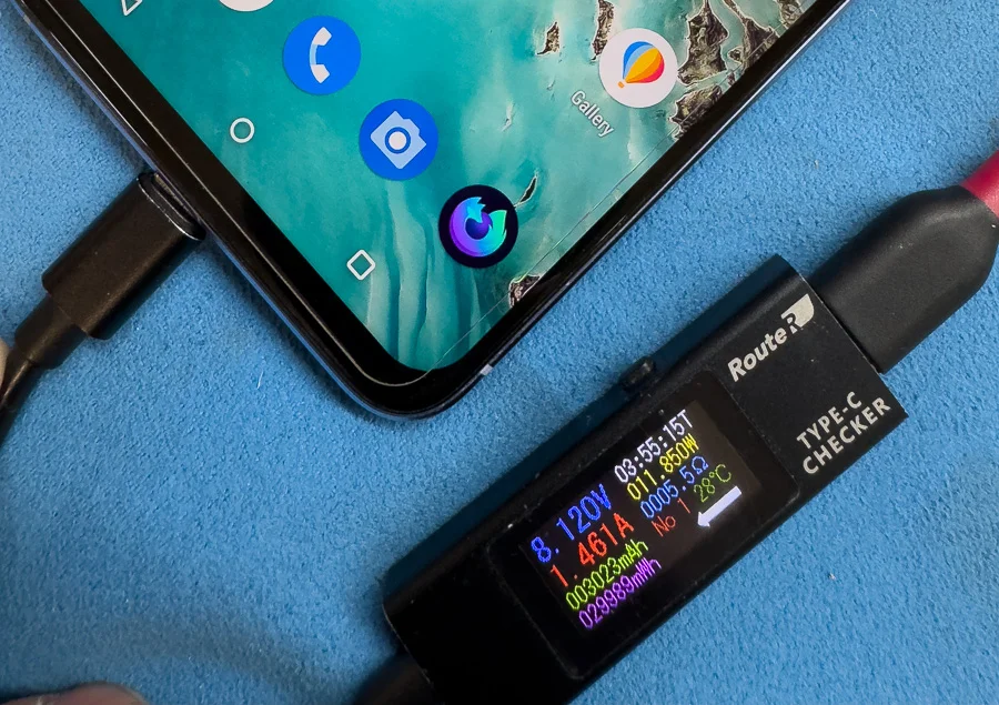 ZenFone 5 ZE620KL システム修復 — 修理の様子