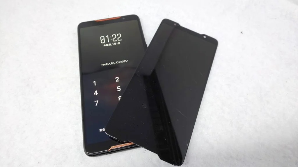 ZenFone 3 Laser ZC551KL 液晶修理 — 修理の様子