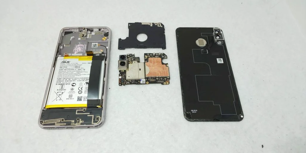 ZenFone 9 システム修復 — 修理の様子