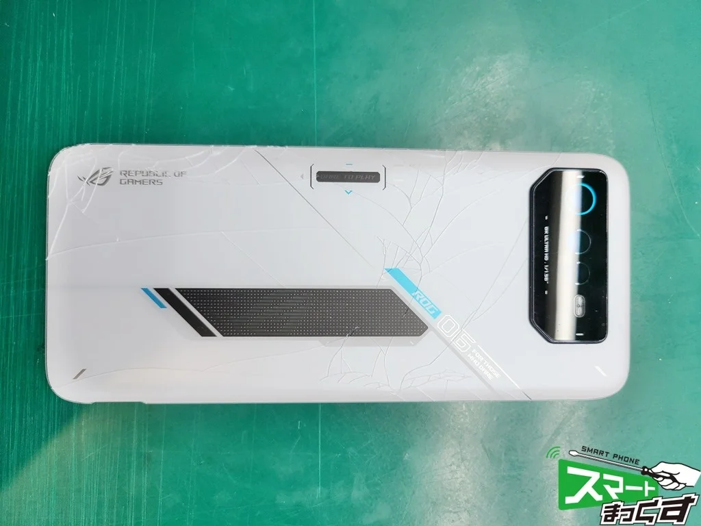 ZenFone 3 Max ZC520TL 液晶修理 — 修理の様子