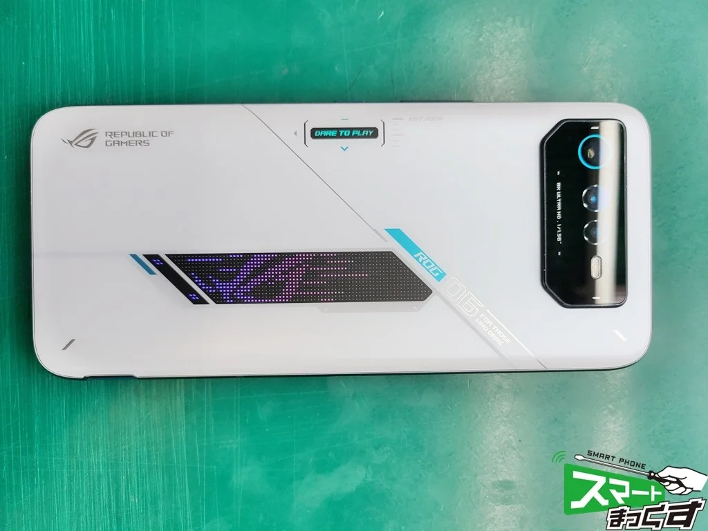 ZenFone 5 ZE620KL 画面割れ修理 — 修理の様子