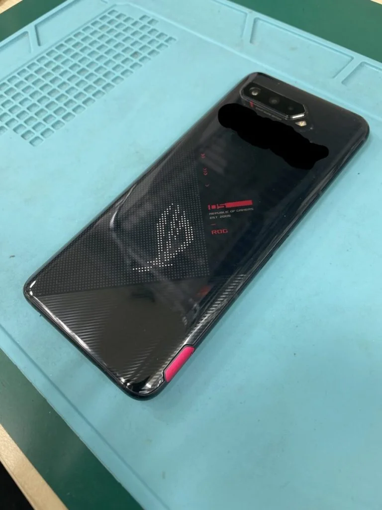 ZenFone Live (L1) ZA550KL 液晶修理 — 修理の様子