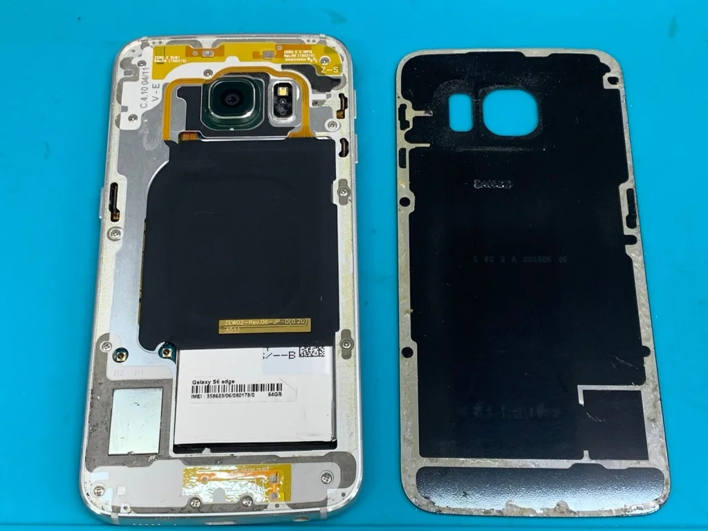 Galaxy S6 Edge バッテリー交換 — 修理の様子