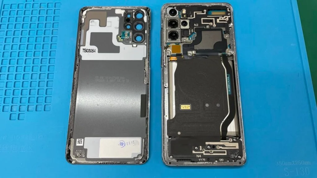 Galaxy S24 Ultra バッテリー交換 — 修理の様子