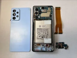 Galaxy S10+ 起動不良修理 — 修理の様子