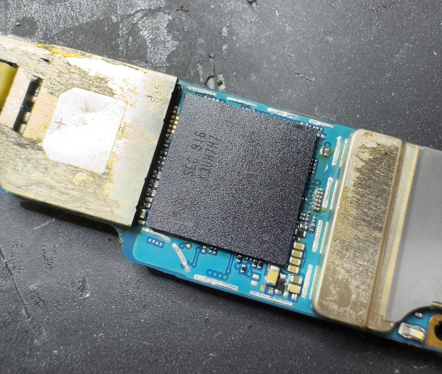 Galaxy Note8 無線 WiFi修理 — 修理の様子