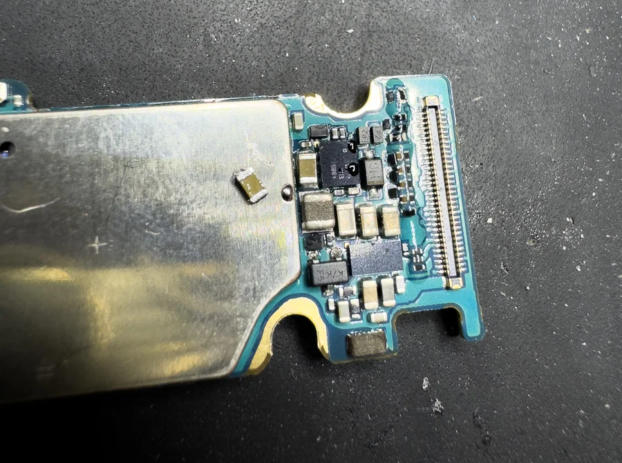 Galaxy S7 データ復旧 — 修理の様子