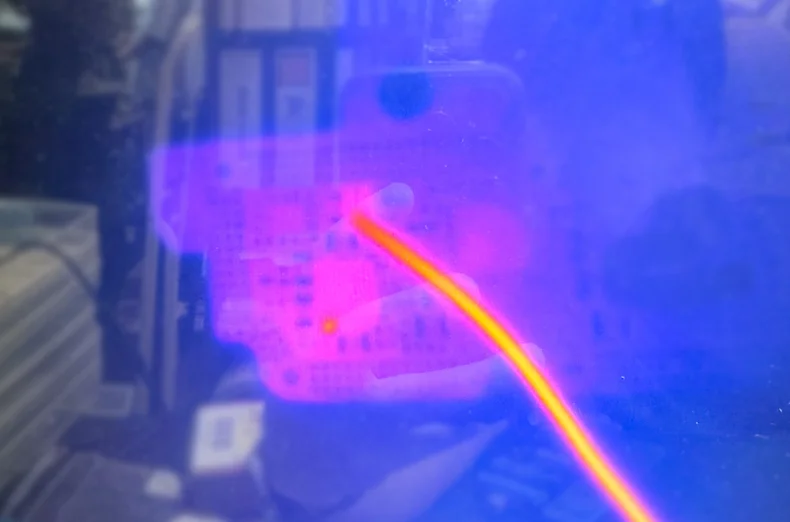 Galaxy A52 5G(日本版) 通信修理 — 修理の様子