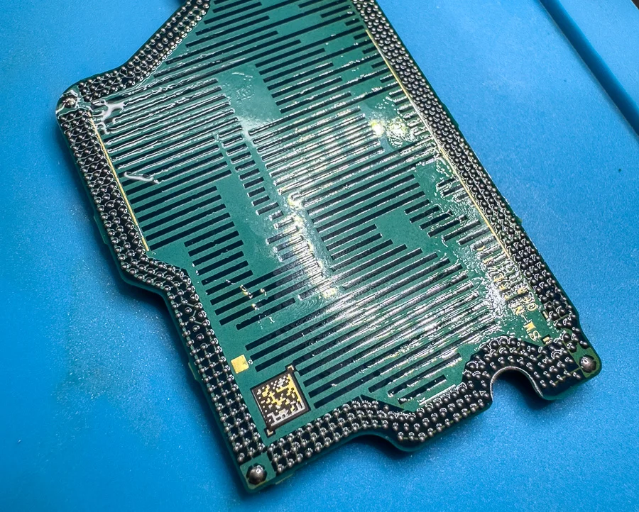 Galaxy Feel2 通信修理 — 修理の様子