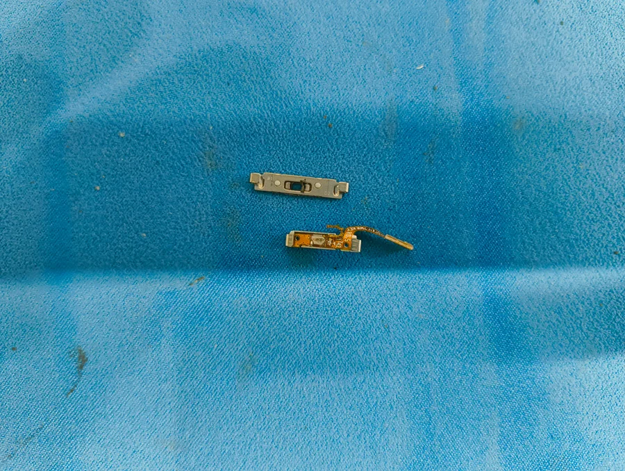 Galaxy S9 通信修理 — 修理の様子