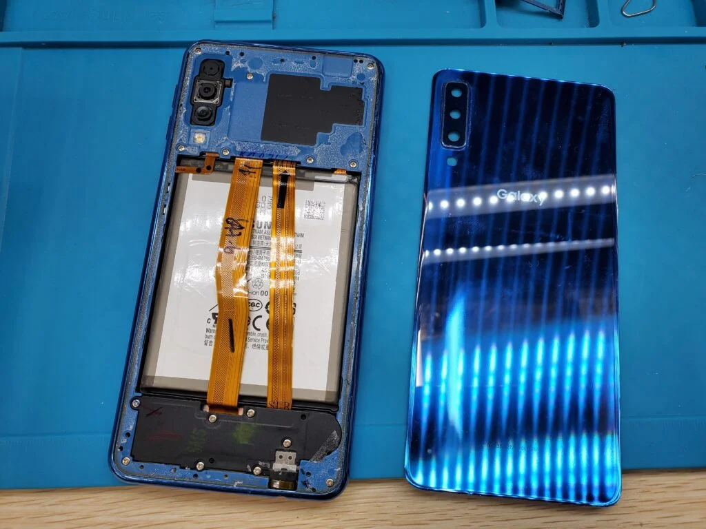 Galaxy Note10+ 5G バッテリー交換 — 修理の様子