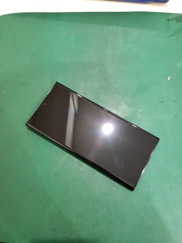 Galaxy S7 画面割れ修理 — 修理の様子