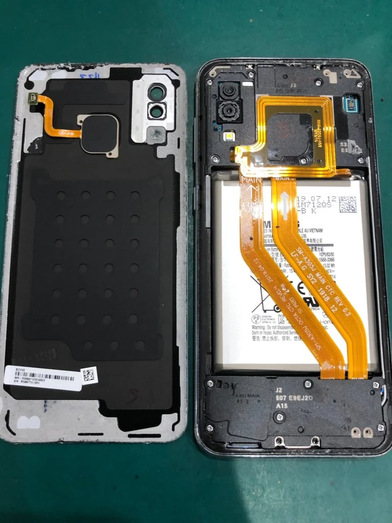 Galaxy S8 液晶修理 — 修理の様子