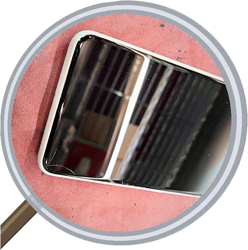 申し訳ございません。提供いただいた原文が、タイトルと「修理ブログ」というセクション名、そしてSVGコ — 修理の様子