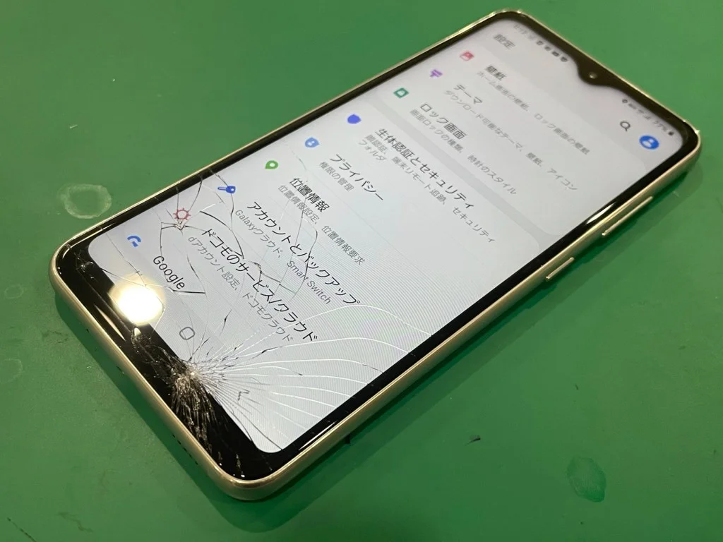 Galaxy Note20 Ultra 5G 液晶修理 — 修理の様子