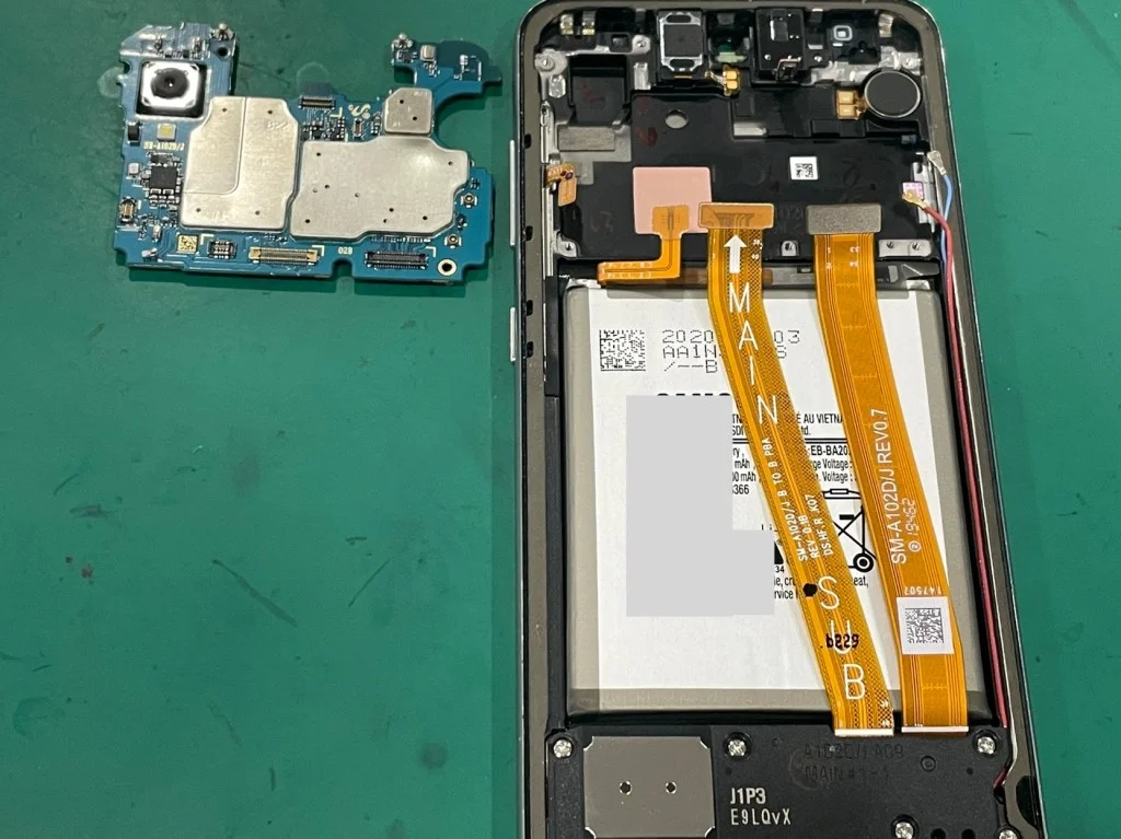 Galaxy S24 Ultra 液晶修理 — 修理の様子