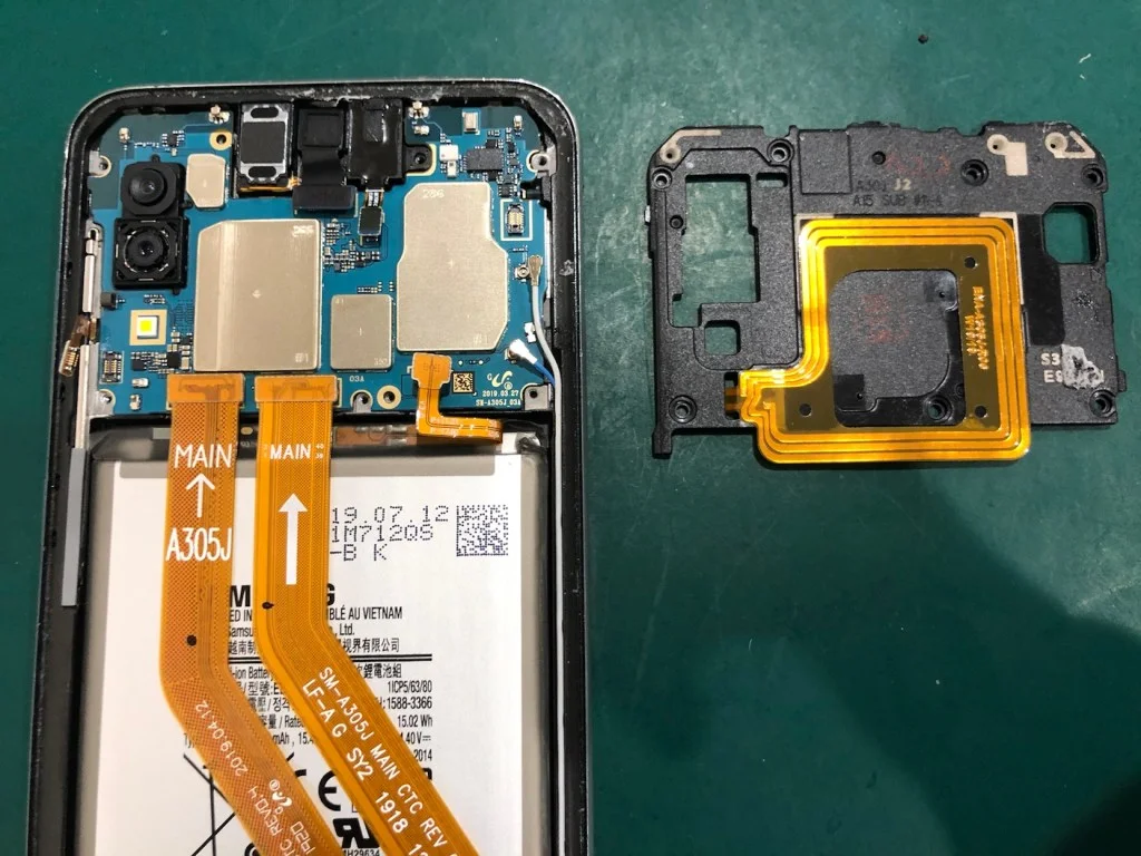 Galaxy Note4 液晶修理 — 修理の様子