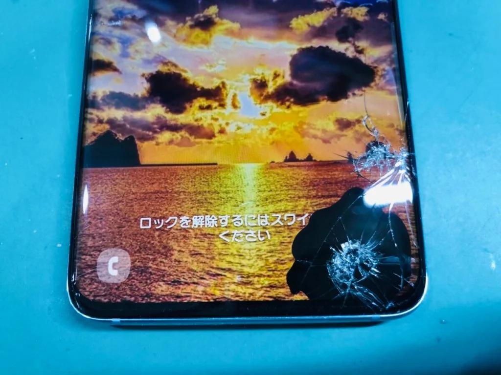 Galaxy Note10+ 画面割れ修理 — 修理の様子