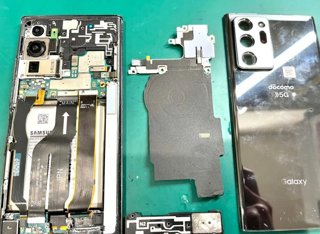 Galaxy Note4 画面割れ修理 — 修理の様子