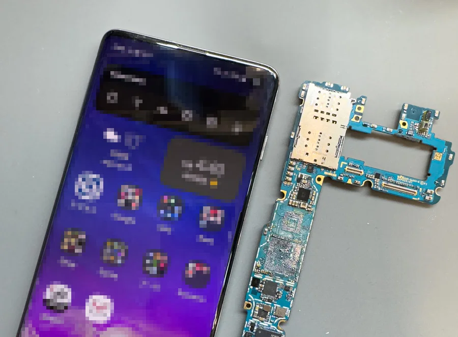 Galaxy S6 水没修理 — 修理の様子