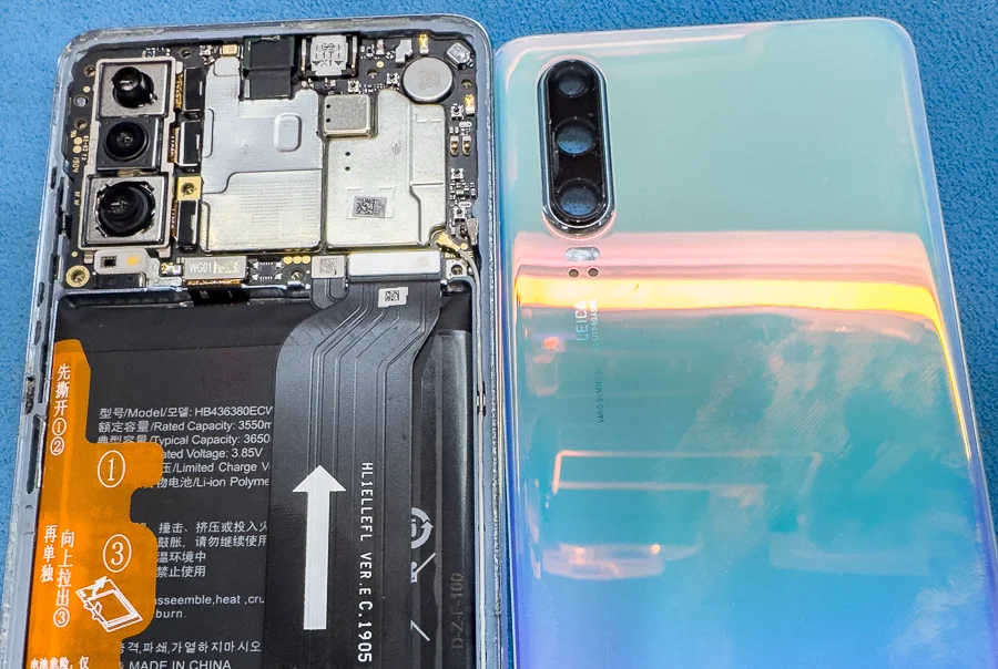 HUAWEI nova lite 3 マザーボード修理・IC 基板修理 — 修理の様子