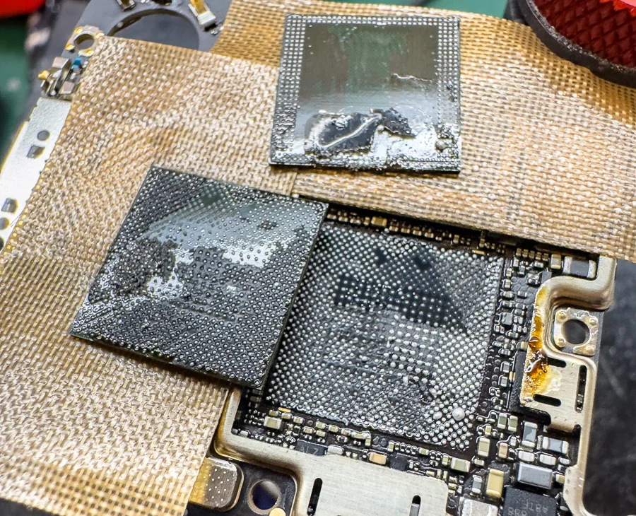 HUAWEI P9 lite マザーボード修理・IC 基板修理 — 修理の様子