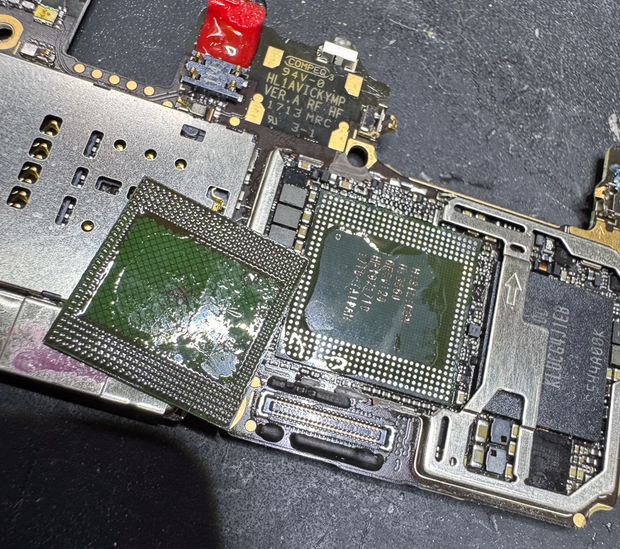 HUAWEI P40 Pro WiFi修理 — 修理の様子