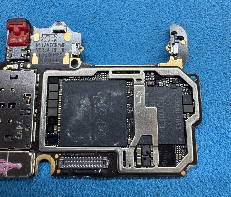 HUAWEI P40 lite E WiFi修理 — 修理の様子