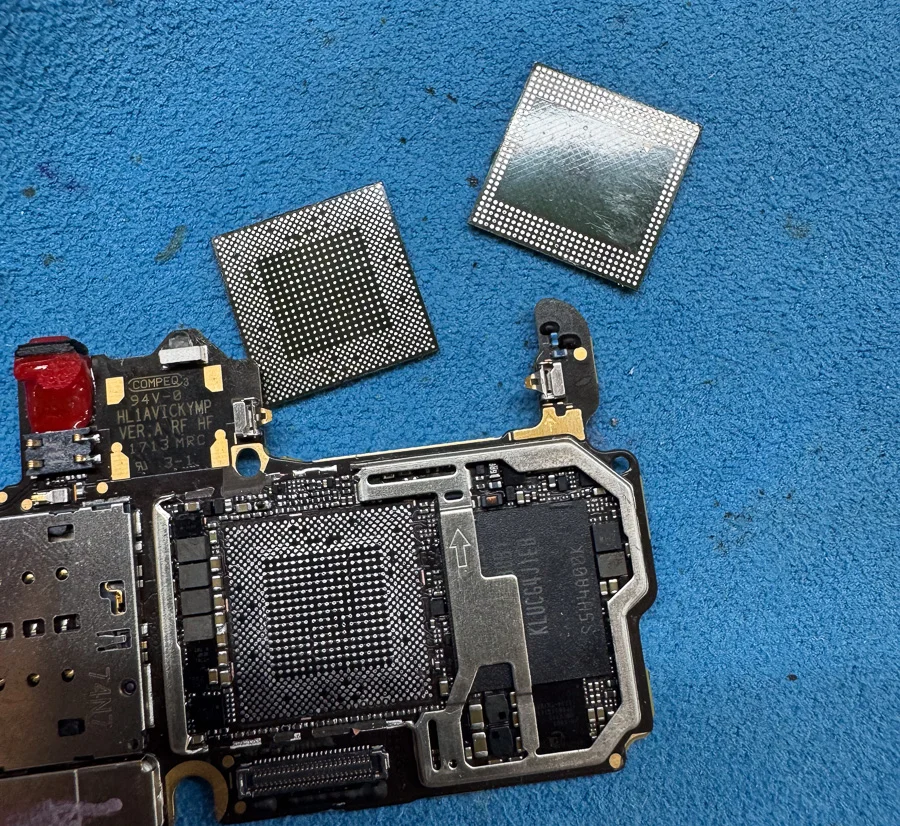 HUAWEI nova システム修復 — 修理の様子