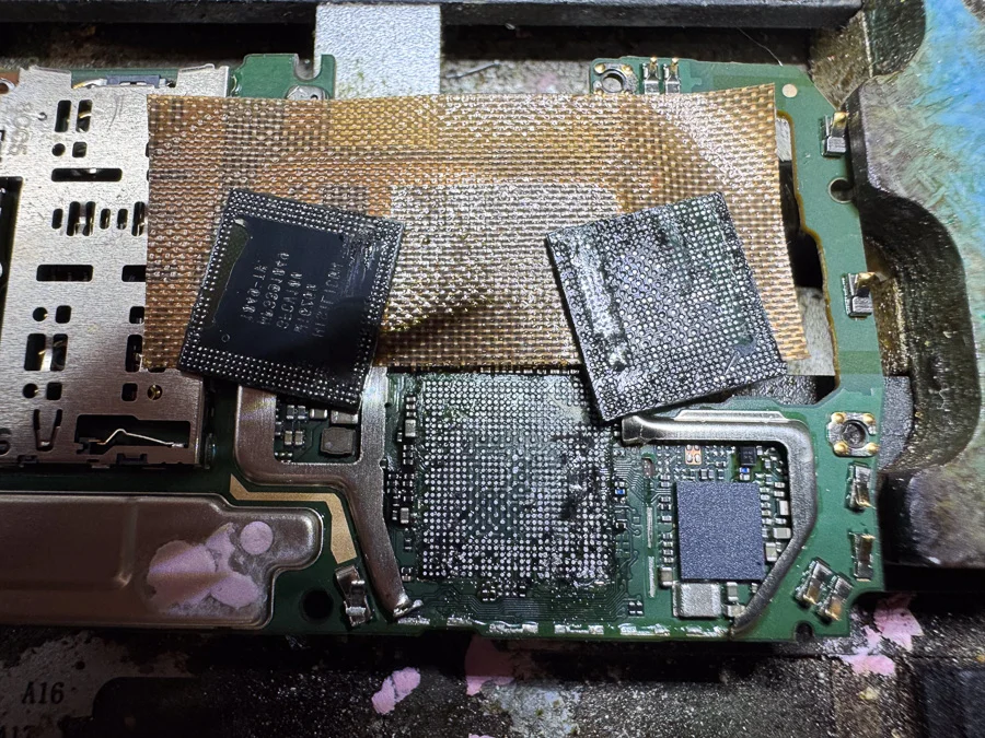 HUAWEI nova 無線 WiFi修理 — 修理の様子