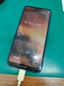 HUAWEI nova lite 3 充電口修理 — 修理の様子