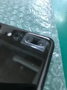 HUAWEI P60 画面割れ修理 — 修理の様子