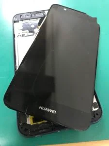 HUAWEI P40 Pro 液晶修理 — 修理の様子
